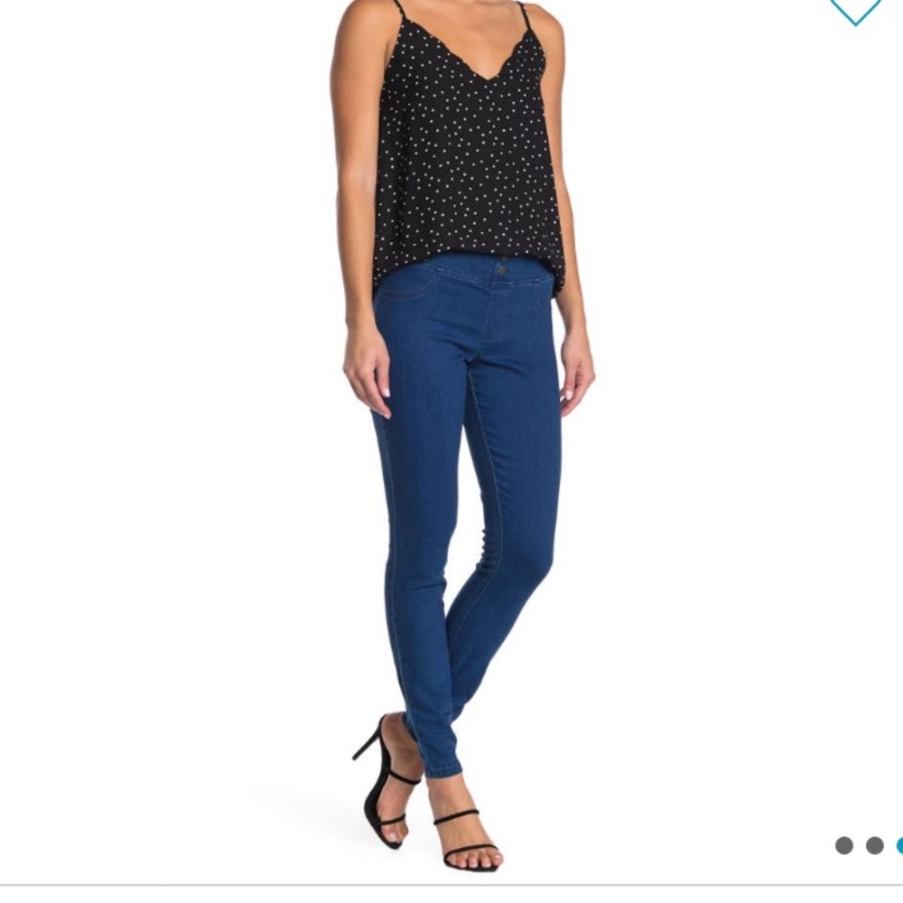 HUE Classic Smooth Denim Leggings